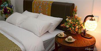 Hainan House Hotell George Town Exteriör bild